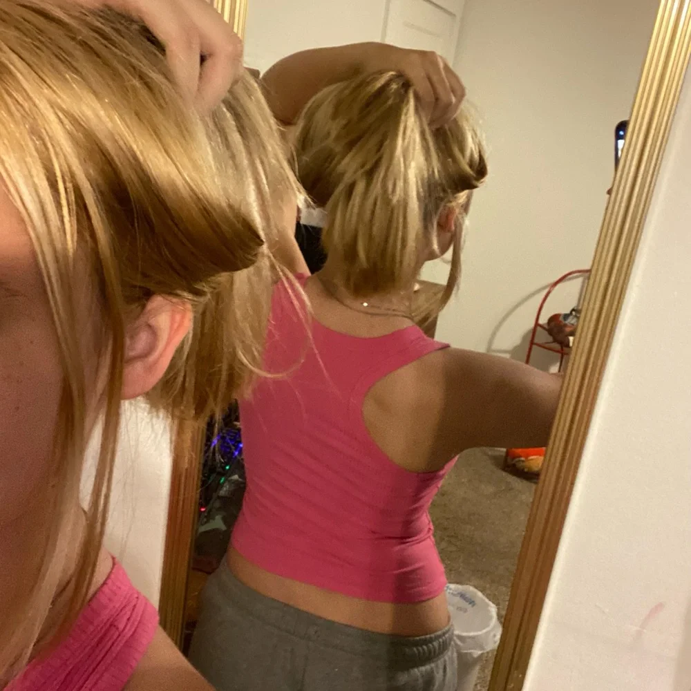 Pink Ribbed Tank Top - Picture 2 of 2